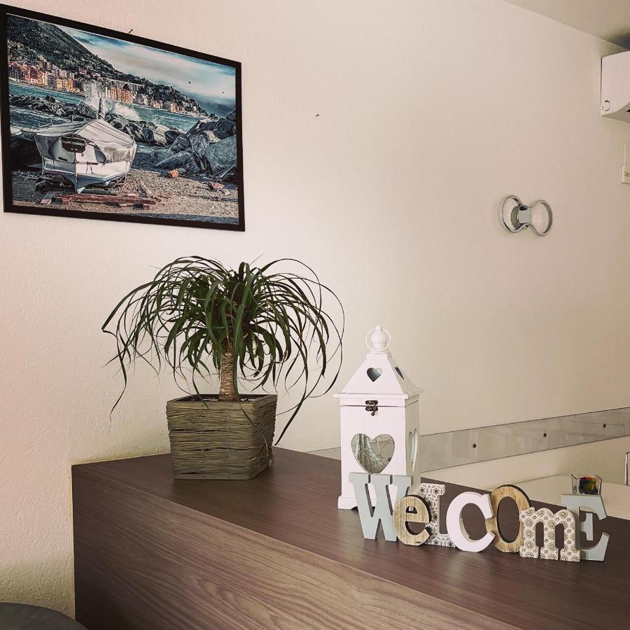 Hotel Aurora Варацце Экстерьер фото